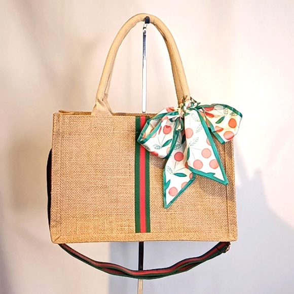 Woven Khaki Fashion Tote  💚❤️💚 - Picture 15 of 17